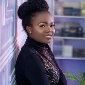 Meet your Posher, Ebunoluwa
